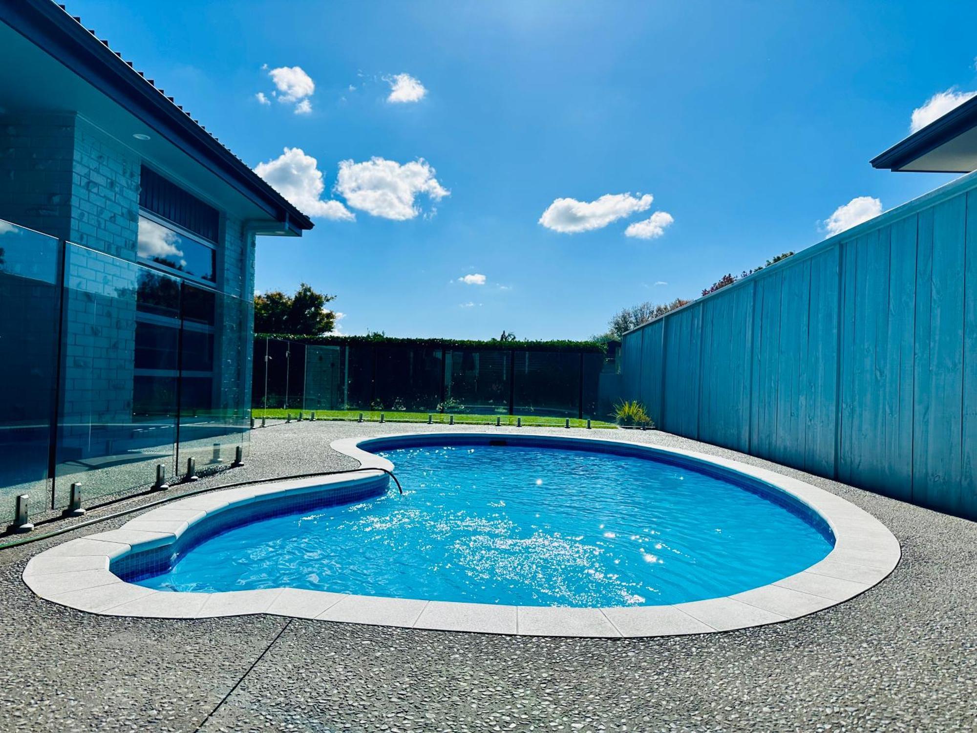 Summer Holiday 4 Bedrooms House In Hamilton With Pool And Spa Zewnętrze zdjęcie