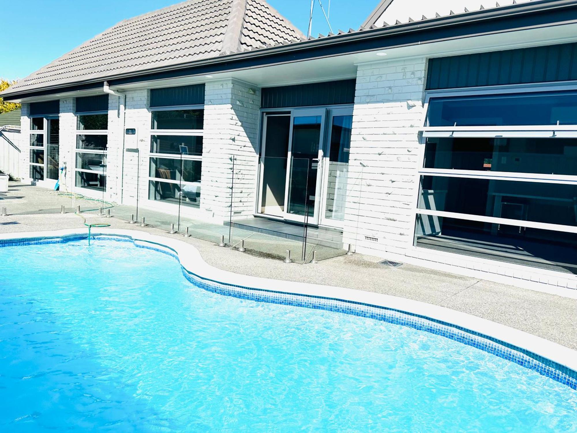 Summer Holiday 4 Bedrooms House In Hamilton With Pool And Spa Zewnętrze zdjęcie