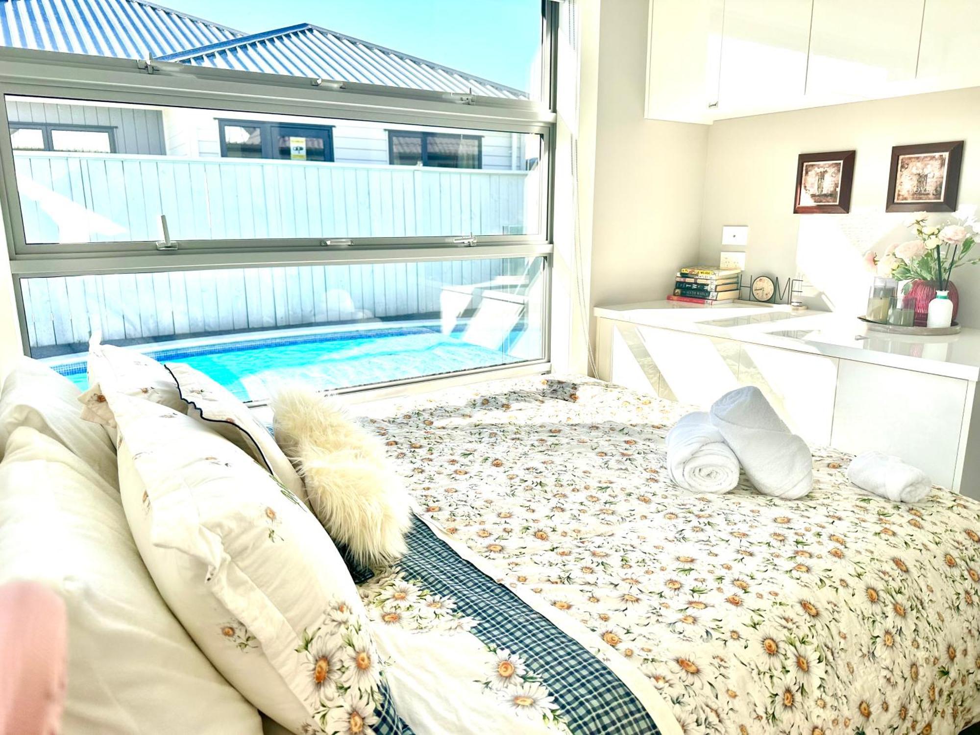 Summer Holiday 4 Bedrooms House In Hamilton With Pool And Spa Zewnętrze zdjęcie